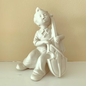 Xmas Boy playing Cello Stature